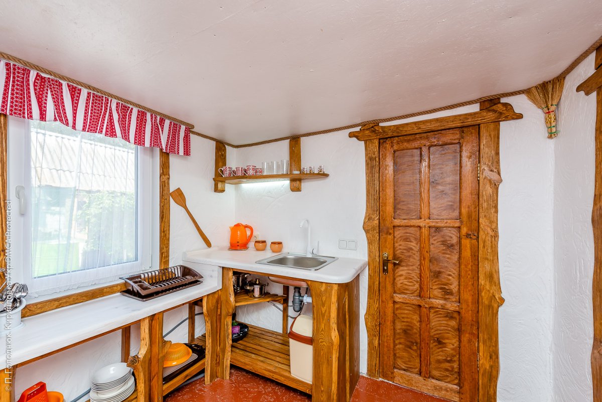 частный сектор «Гостевой Дом «Батькивська Хата»», Кирилловка. Фото 8