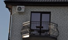 Балкон на фасаде Фазенды