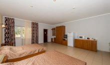 Люкс №102, Кирилловка, база отдыха «Водный мир»