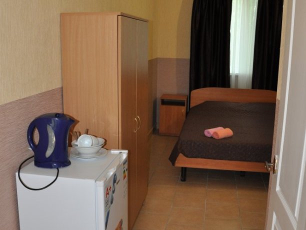 Стандарт №14 однокомнатный, база отдыха «Елена», Кирилловка. Фото 1