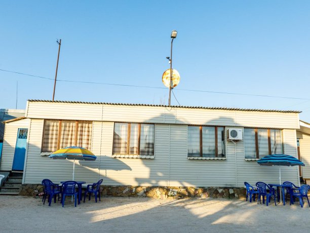 Люкс №21 двухкомнатный, база отдыха «Днепр», Кирилловка. Фото 7