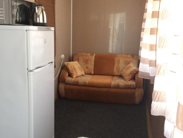 Люкс №21 двухкомнатный, база отдыха «Днепр», Кирилловка. Фото 4