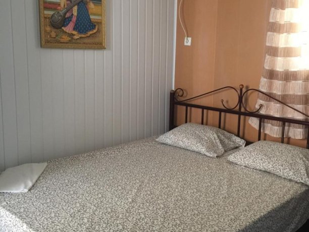 Люкс №21 двухкомнатный, база отдыха «Днепр», Кирилловка. Фото 1