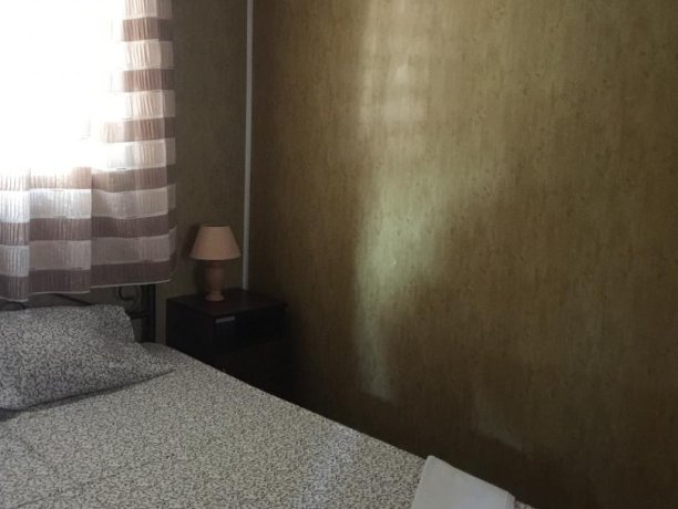 Люкс №21 двухкомнатный, база отдыха «Днепр», Кирилловка. Фото 2