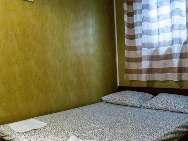 Люкс №22 двухкомнатный, база отдыха «Днепр», Кирилловка. Фото 9