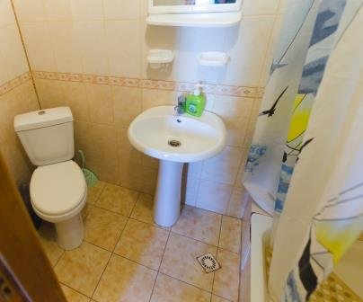 Люкс №4 (1 Корпус) однокомнатный, база отдыха «Ялта», Кирилловка. Фото 3