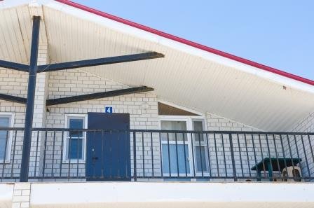 Люкс №4 (1 Корпус) однокомнатный, база отдыха «Ялта», Кирилловка. Фото 7