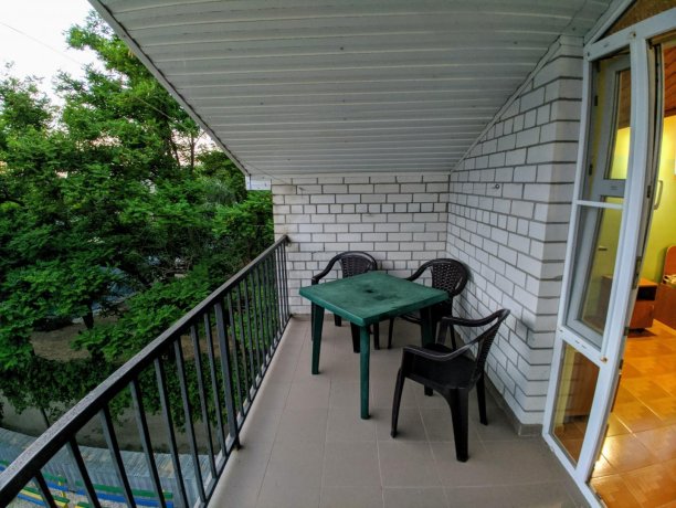 Люкс №7 (1 Корпус) однокомнатный, база отдыха «Ялта», Кирилловка. Фото 6