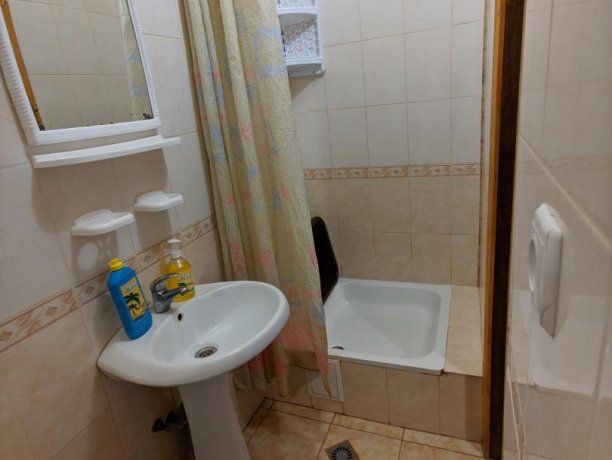 Люкс №9 (2 Корпус) однокомнатный, база отдыха «Ялта», Кирилловка. Фото 5