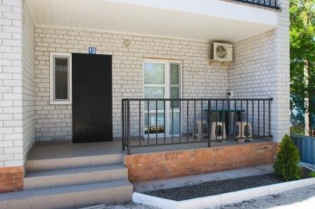 Люкс №10 (2 Корпус) однокомнатный, база отдыха «Ялта», Кирилловка. Фото 5