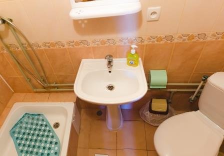 Люкс №13 (2 Корпус) однокомнатный, база отдыха «Ялта», Кирилловка. Фото 4