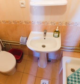 Люкс №14 (2 Корпус) однокомнатный, база отдыха «Ялта», Кирилловка. Фото 5