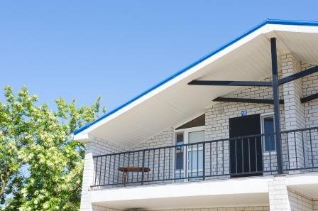 Люкс №15 (2 Корпус) однокомнатный, база отдыха «Ялта», Кирилловка. Фото 5