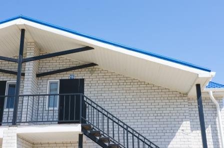 Люкс №16 (2 Корпус) однокомнатный, база отдыха «Ялта», Кирилловка. Фото 6