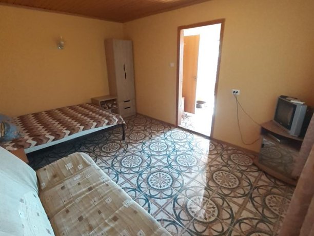 Люкс №19 (3 Корпус) однокомнатный, база отдыха «Ялта», Кирилловка. Фото 7