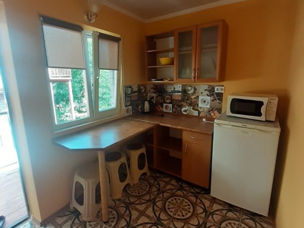 Люкс №19 (3 Корпус) однокомнатный, база отдыха «Ялта», Кирилловка. Фото 4