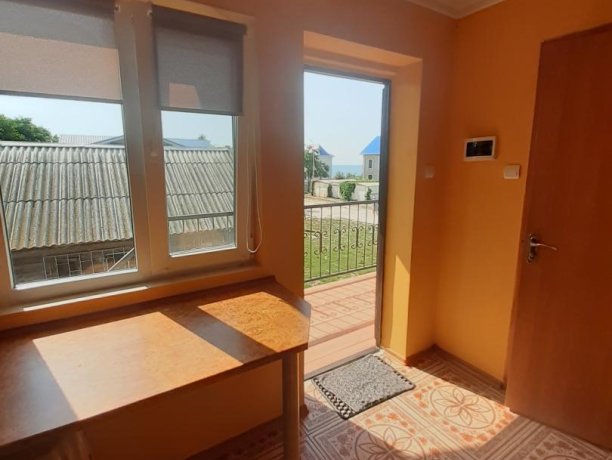 Люкс №20 (3 Корпус) однокомнатный, база отдыха «Ялта», Кирилловка. Фото 4