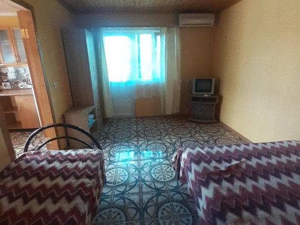 Люкс №23 (3 Корпус) однокомнатный, база отдыха «Ялта», Кирилловка. Фото 5