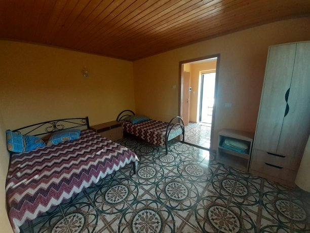 Люкс №23 (3 Корпус) однокомнатный, база отдыха «Ялта», Кирилловка. Фото 4