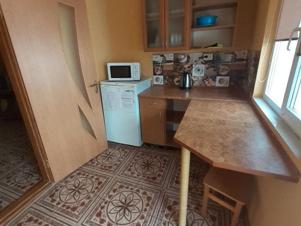 Люкс №24 (3 Корпус) однокомнатный, база отдыха «Ялта», Кирилловка. Фото 1