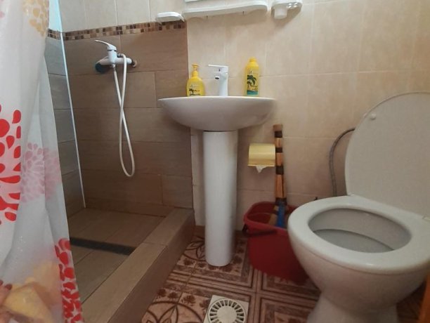 Люкс №17 (3 Корпус) однокомнатный, база отдыха «Ялта», Кирилловка. Фото 4