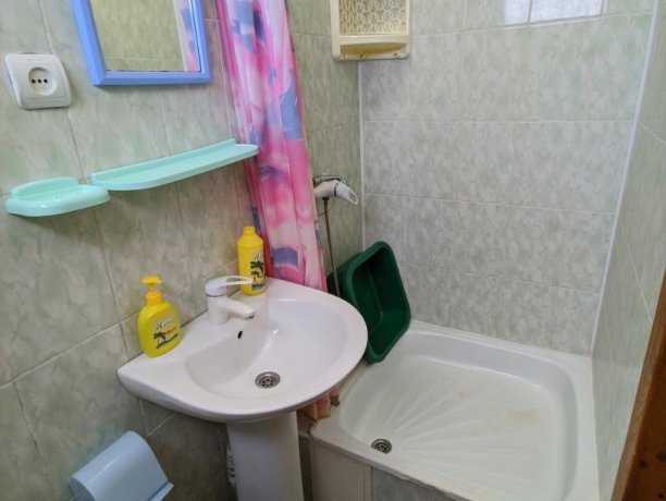 Люкс №18 (3 Корпус) однокомнатный, база отдыха «Ялта», Кирилловка. Фото 4