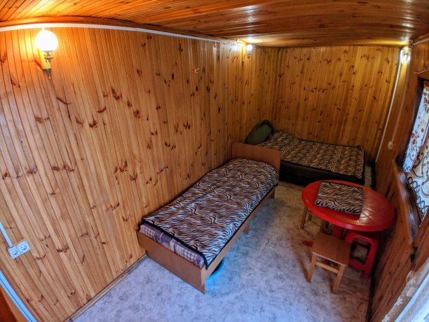 Домик Вагончик однокомнатный, база отдыха «Ялта», Кирилловка. Фото 1