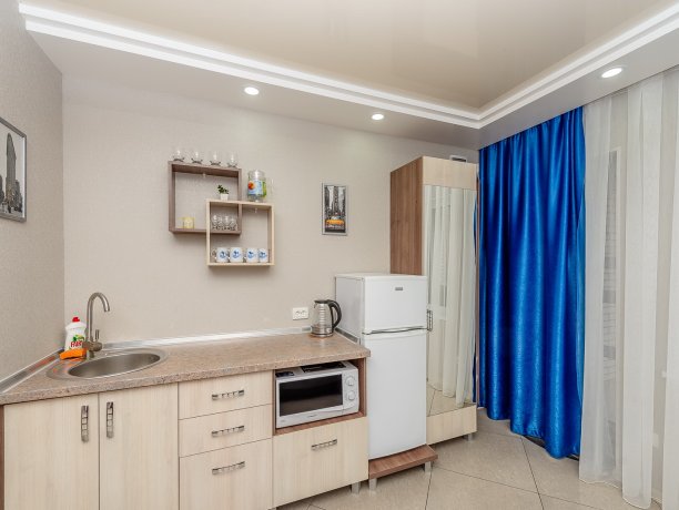 Люкс №2 VIP однокомнатный, гостевой дом «Гостевой Дом 170», Кирилловка. Фото 2