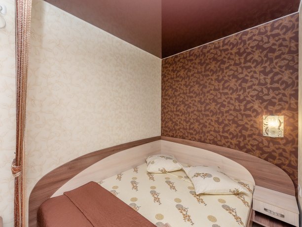 Люкс №4 VIP однокомнатный, гостевой дом «Гостевой Дом 170», Кирилловка. Фото 4