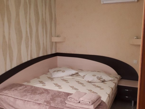 Люкс №6 однокомнатный, гостевой дом «Гостевой Дом 170», Кирилловка. Фото 1