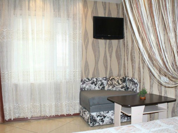 Люкс №8 однокомнатный, гостевой дом «Гостевой Дом 170», Кирилловка. Фото 5