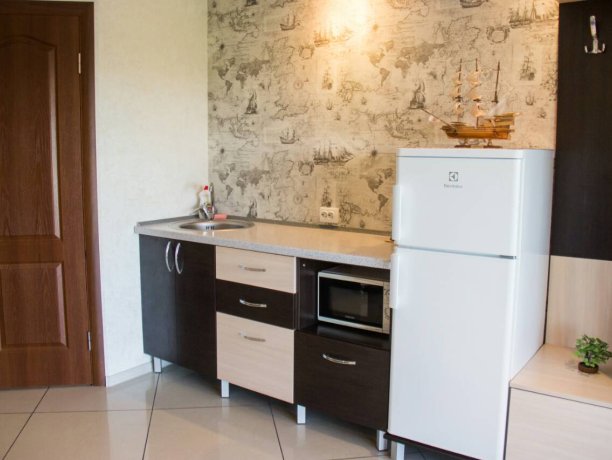 Люкс №3  VIP однокомнатный, гостевой дом «Гостевой Дом 170», Кирилловка. Фото 4