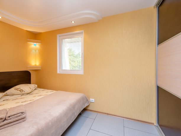 Люкс №4 VIP двухкомнатный, гостевой дом «Гостевой Дом 170», Кирилловка. Фото 6