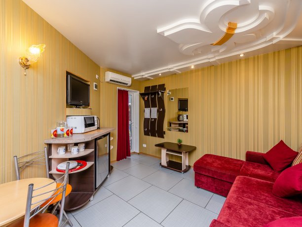 Люкс №4 VIP двухкомнатный, гостевой дом «Гостевой Дом 170», Кирилловка. Фото 3