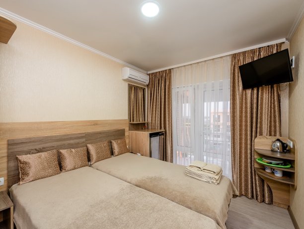 Люкс №2 однокомнатный, гостевой дом «Гостевой Дом 170», Кирилловка. Фото 2