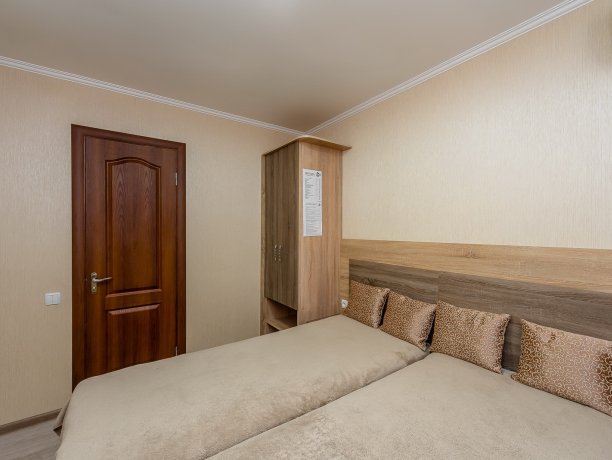 Люкс №6 однокомнатный, гостевой дом «Гостевой Дом 170», Кирилловка. Фото 2