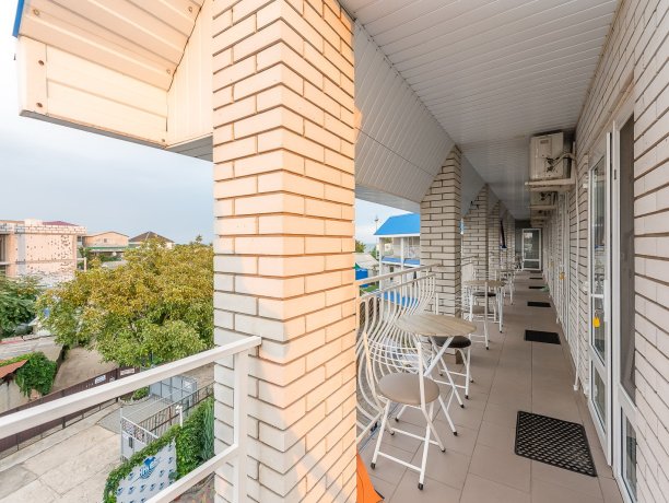 Люкс №6 однокомнатный, гостевой дом «Гостевой Дом 170», Кирилловка. Фото 7