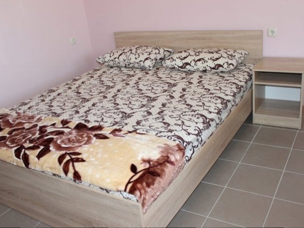 Люкс-студио №1-6 однокомнатный, база отдыха «Азов-сервис», Кирилловка. Фото 1