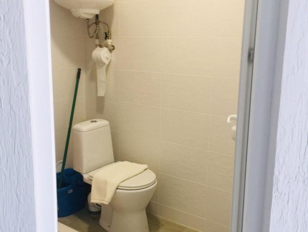 Коттедж 20 двухкомнатный, база отдыха «Днепр», Кирилловка. Фото 7