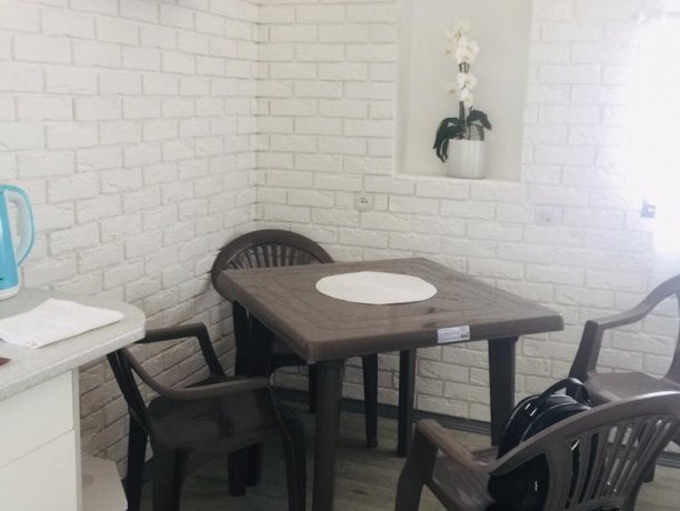 Коттедж 20 двухкомнатный, база отдыха «Днепр», Кирилловка. Фото 5