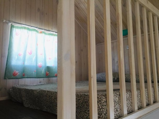 Коттедж 20 двухкомнатный, база отдыха «Днепр», Кирилловка. Фото 3