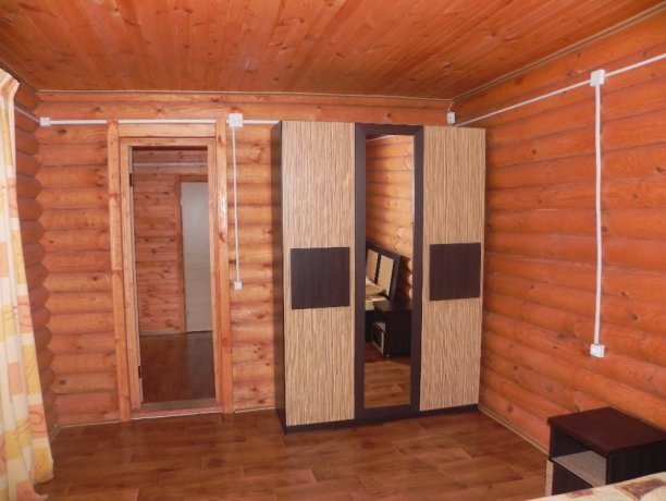 Люкс №72 7кор. двухкомнатный, база отдыха «АННА SPA», Кирилловка. Фото 1