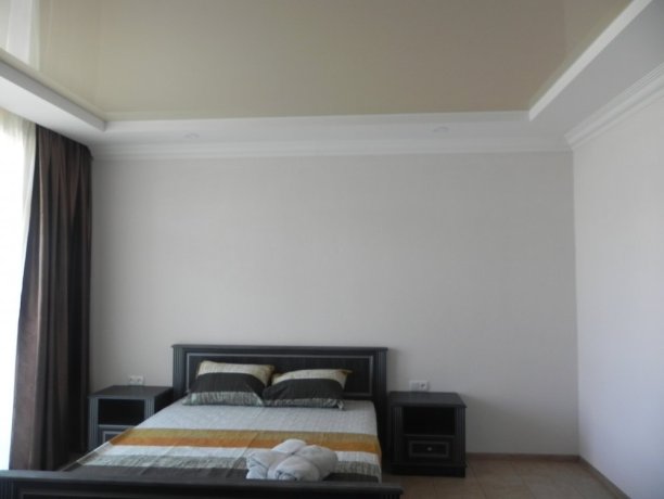 Suite №301* однокомнатный, база отдыха «Променад», Кирилловка. Фото 1