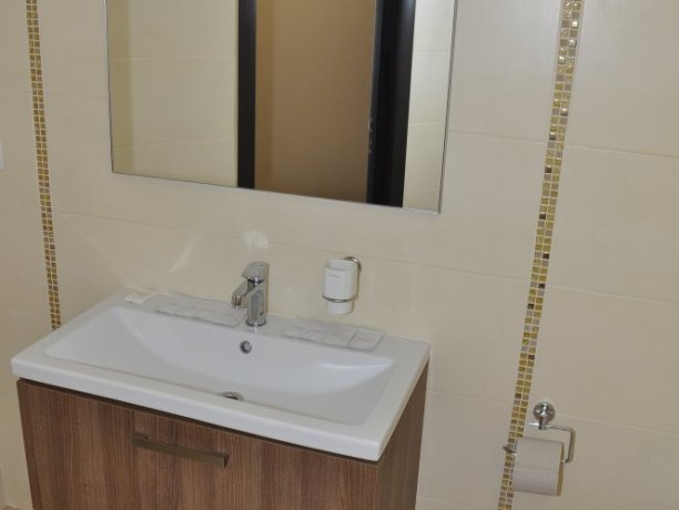 mini Suite №305 однокомнатный, база отдыха «Променад», Кирилловка. Фото 1