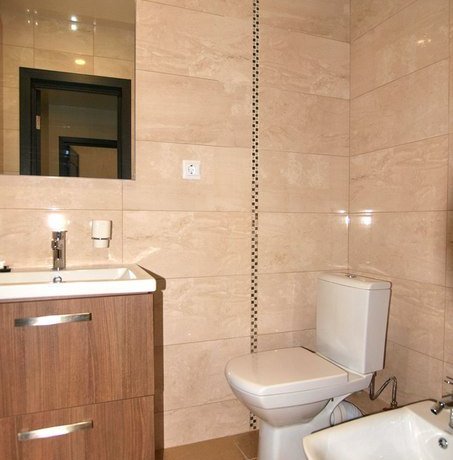 Апартаменты №42 двухкомнатный, база отдыха «Променад», Кирилловка. Фото 1