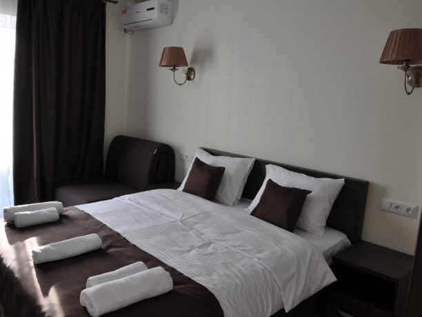 Полулюкс №11 однокомнатный, гостевой дом «Фазенда», Кирилловка. Фото 1