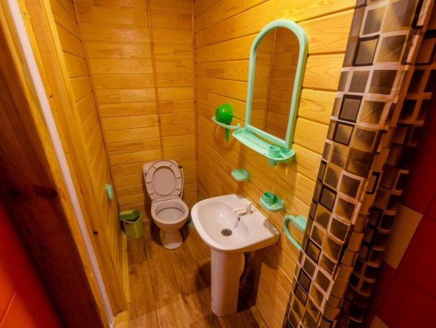 Люкс №37 (на пляже) однокомнатный, база отдыха «Солнышко», Кирилловка. Фото 5