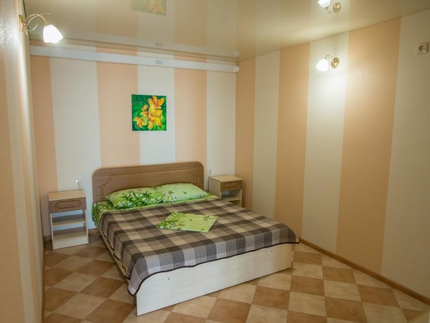 Апартаменты №1 трехкомнатный, база отдыха «ADMIRAL», Кирилловка. Фото 11