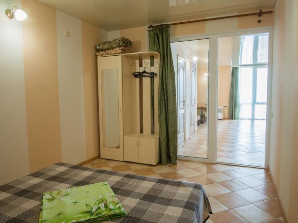 Апартаменты №1 трехкомнатный, база отдыха «ADMIRAL», Кирилловка. Фото 12