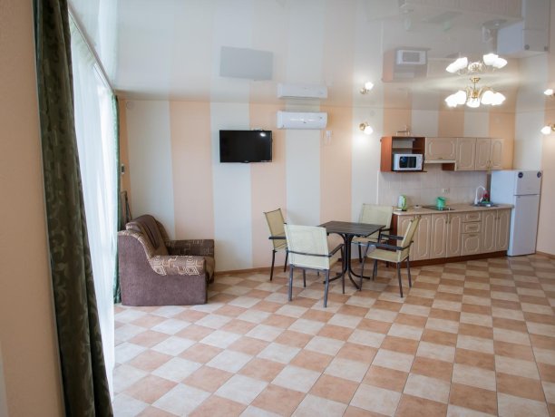 Апартаменты №1 трехкомнатный, база отдыха «ADMIRAL», Кирилловка. Фото 6